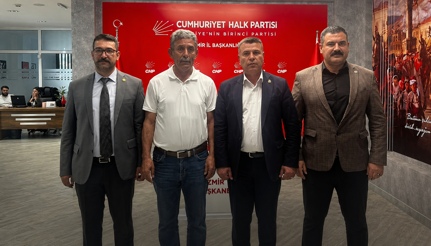 İzmir’de sendikalardan TİS mesajı: “Mücadele sürecek, eylemler büyüyebilir” İzmir’de yerel