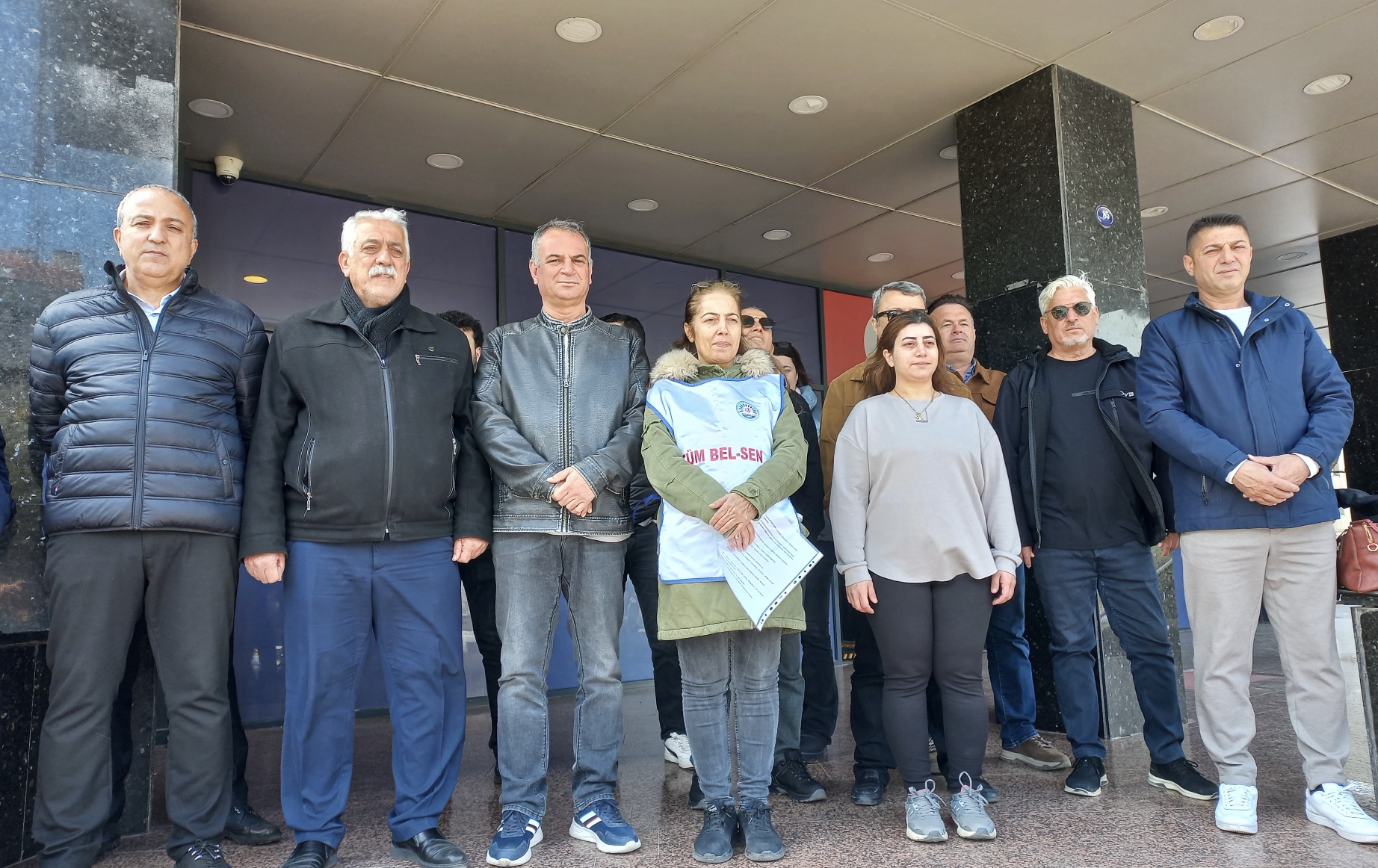 Buca Belediyesi'nde memurlar eylem başlattı