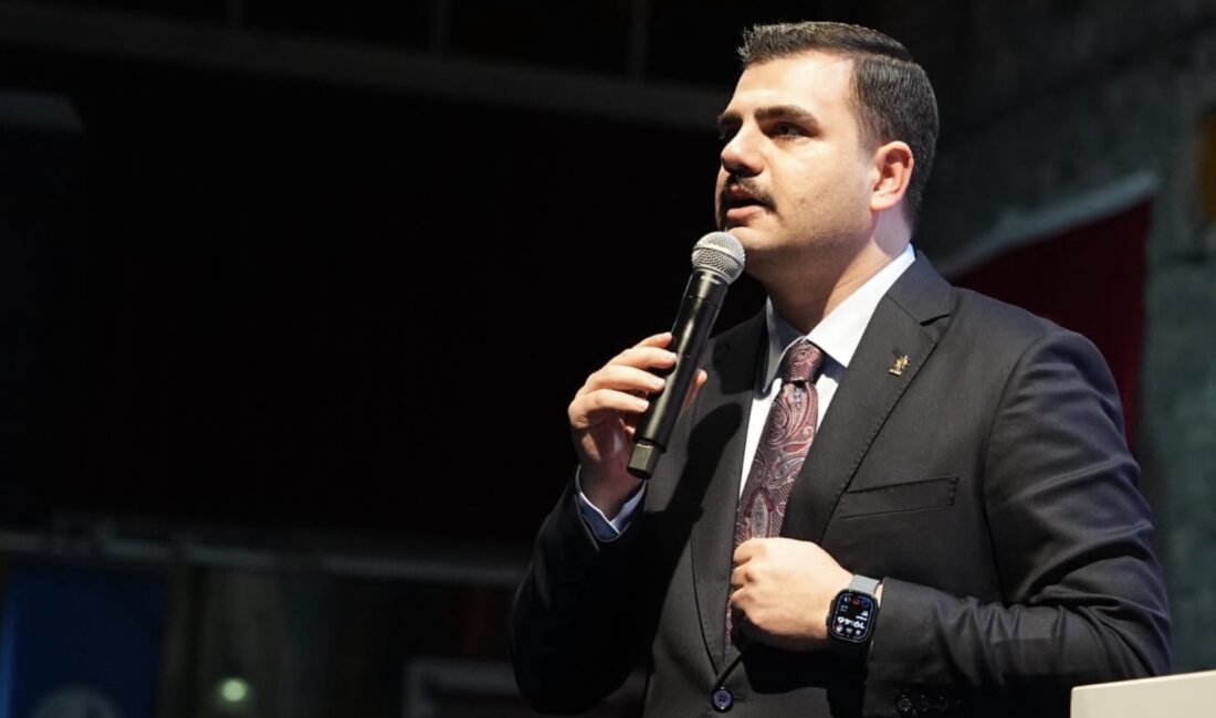 AK Parti Genel Sekreteri ve İzmir Milletvekili Eyyüp Kadir İnan,