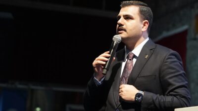 AK Parti Genel Sekreteri ve İzmir Milletvekili Eyyüp Kadir İnan,