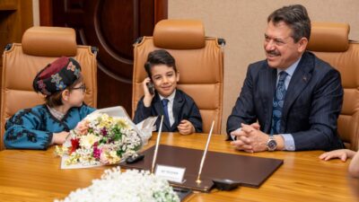 İzmir Adliyesi’nde 23 Nisan Coşkusu: Miniklerden Anlamlı Ziyaret 23 Nisan