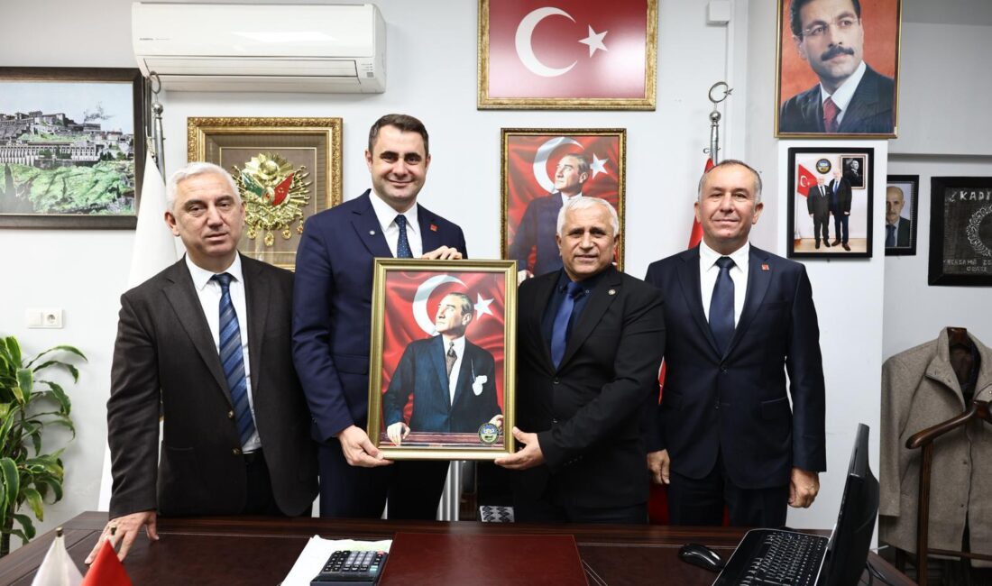 Çağatay Güç:&nbsp;&nbsp;Tren raydan çıkmış durumda. Erken seçimle birlikte treni milletimizle