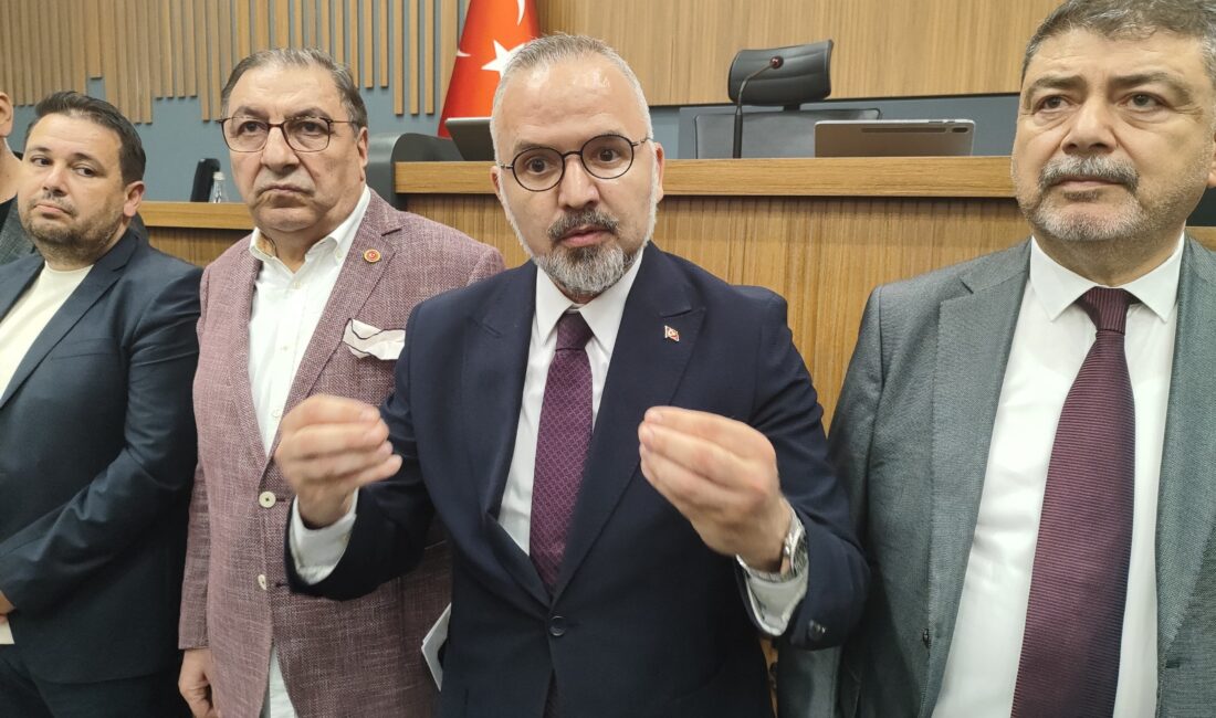 “Kavga çıkaran, bilerek ve isteyerek meclisi manipüle eden bir belediye