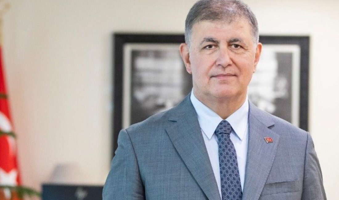 İzmir Büyükşehir Belediye Başkanı Cemil Tugay, Cumhuriyet Halk Partisi (CHP)