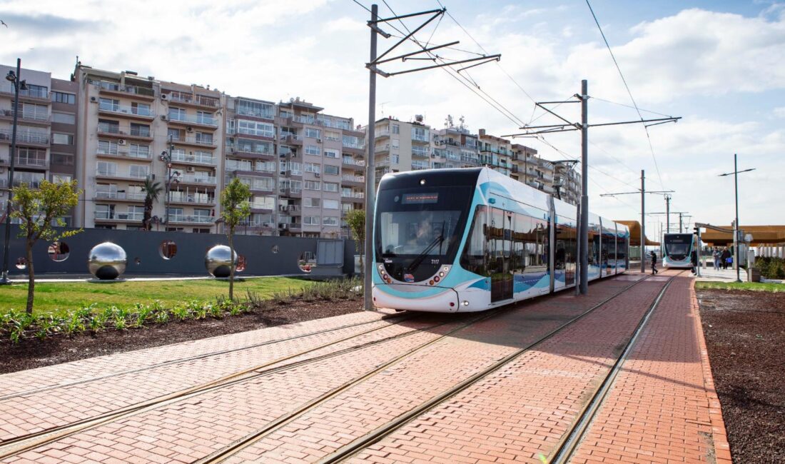İzmir Büyükşehir Belediyesi’nin toplu ulaşım işletmeleri, 30 Ağustos Zafer Bayramı’nda