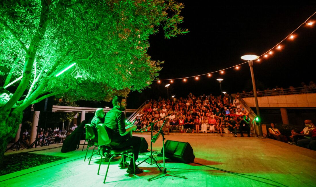 Ahmed Adnan Saygun Sanat Merkezi’nin &ldquo;Zeytin Altı&rdquo; konserleri kapsamında düzenlenen