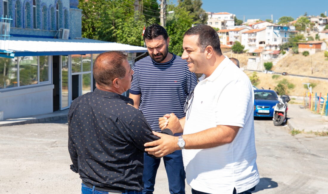 Narlıdere Belediye Başkanı Erman Uzun, asfalt serim çalışmalarını yerinde inceledi