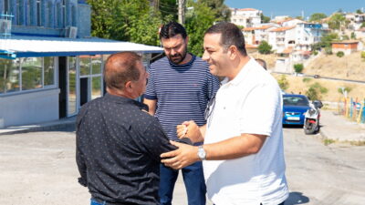 Narlıdere Belediye Başkanı Erman Uzun, asfalt serim çalışmalarını yerinde inceledi