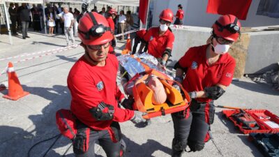 Karşıyaka Belediyesi, afetlere dirençli bir kent hedefiyle arama kurtarma ekibini