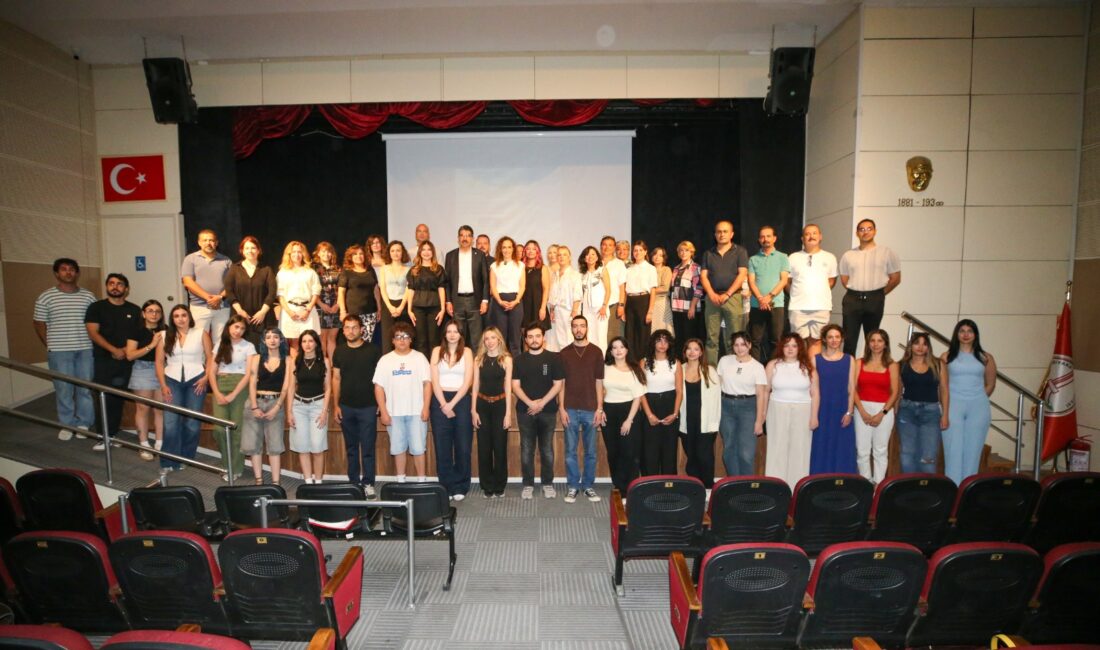 Karşıyaka Belediyesi’nin bu yıl beşincisini düzenlediği Öğrenci Yaz Okulu başladı.