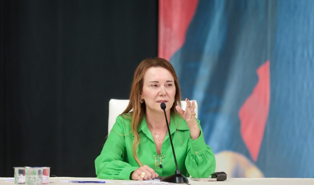Konak Belediye Meclisi, İhtisas Komisyonlarına üye seçimleri için olağanüstü toplandı.