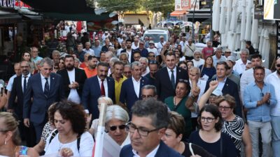 YENİ Parti Çiğli İlçe Başkanlığı’nın yeni hizmet binası düzenlenen törenle