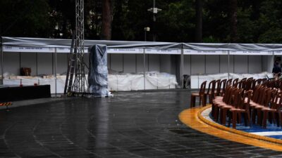 7. Bornova Kitap Fuarı gözlemlerim Hayatı boyunca elinden kitabı düşürmeyen