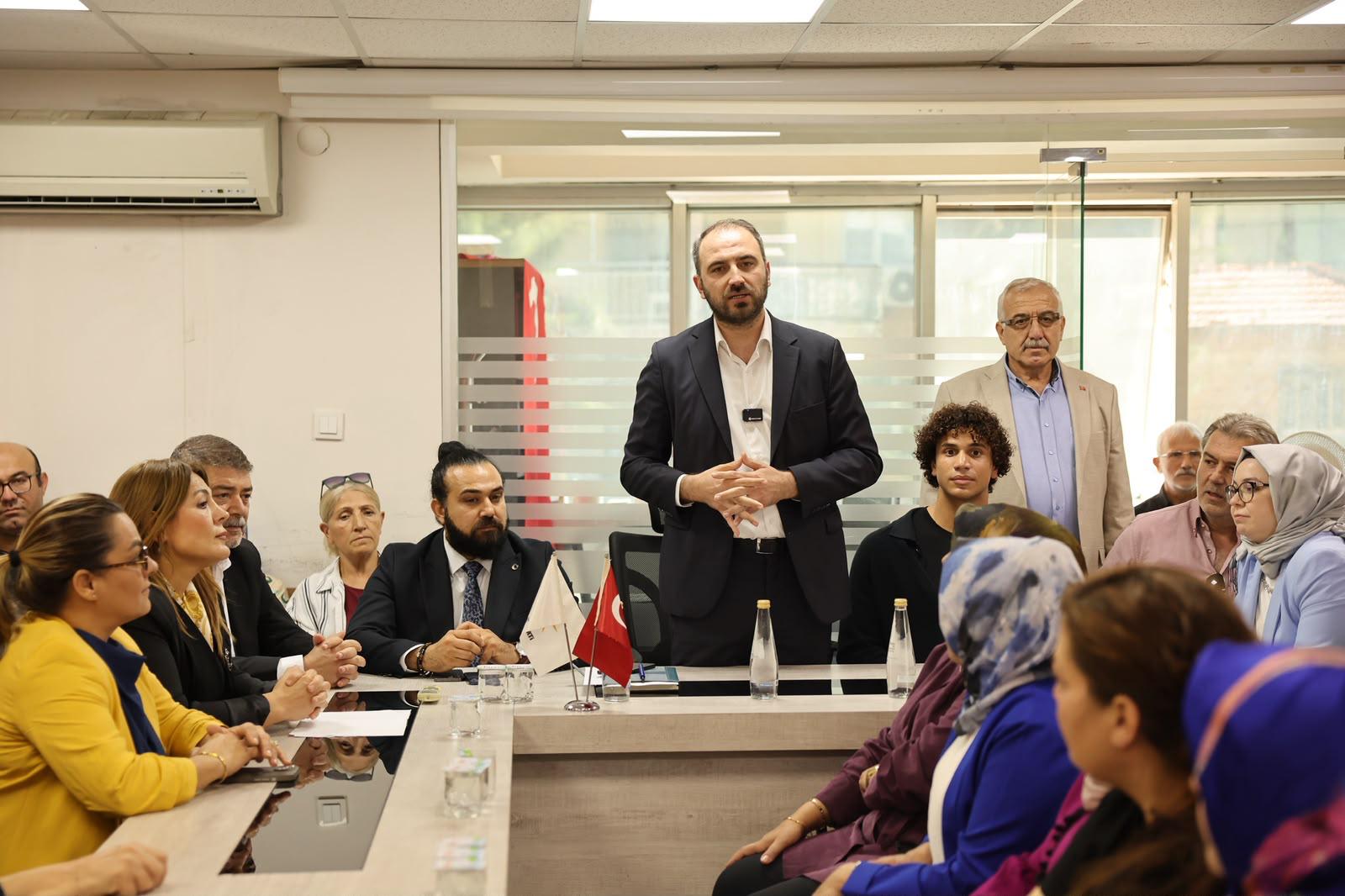 AK Parti Gaziemir İlçe Başkanlığı tarafından düzenlenen İlçe Danışma Meclisi