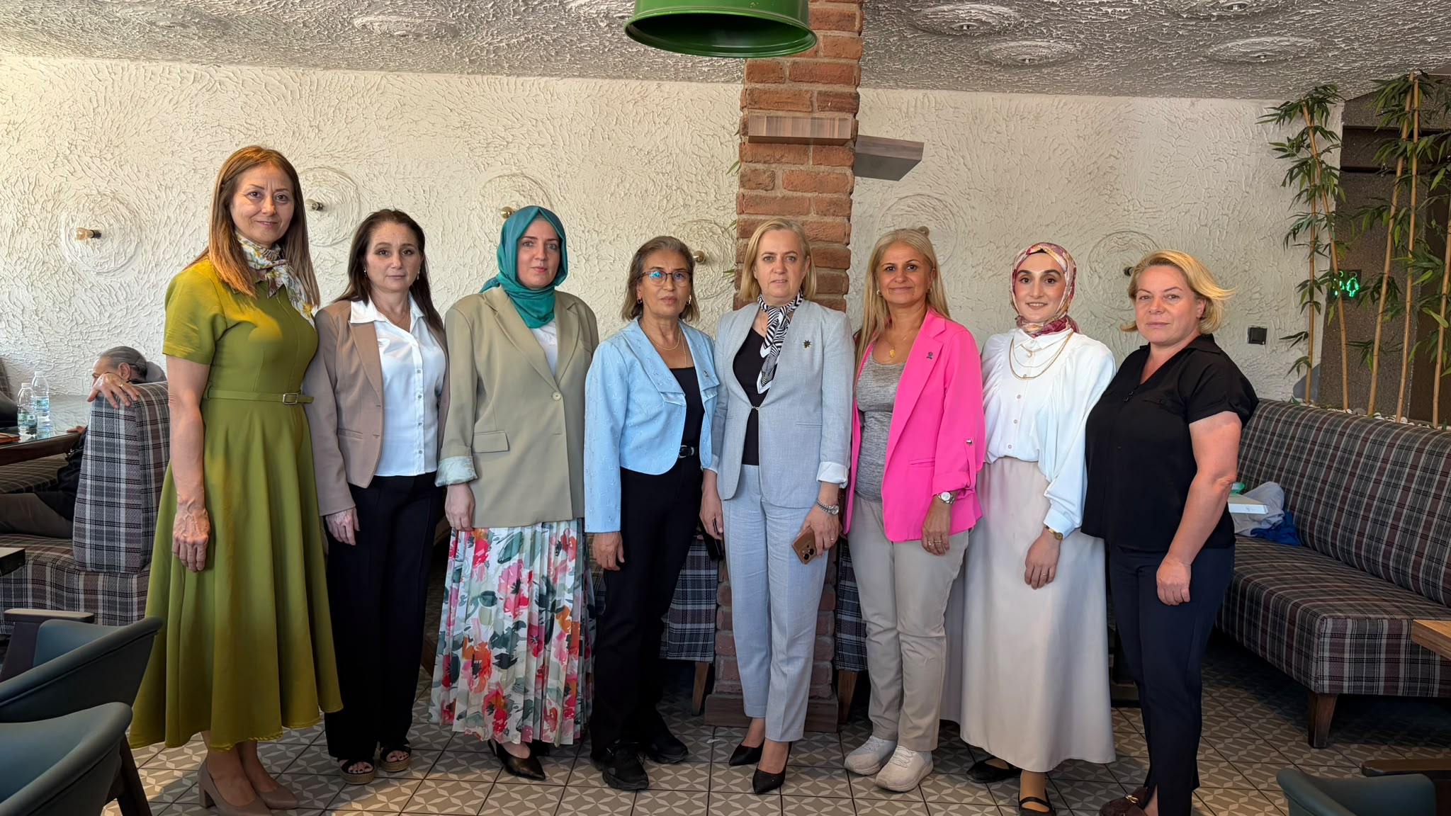 AK Parti İzmir İl Kadın Kolları, yaz döneminin ardından kent