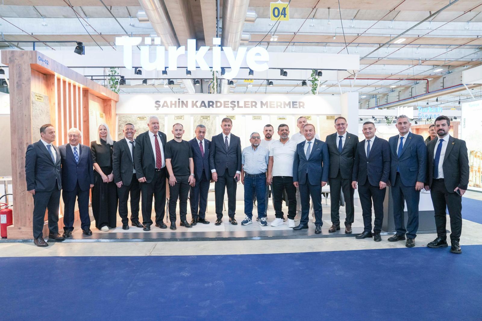İzmir Büyükşehir Belediye Başkanı Dr. Cemil Tugay, Marmomac Fuarı kapsamında