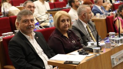 Menderes Belediye Başkan Vekili Asuman Şen, İzmir Büyükşehir Belediye Meclisinin