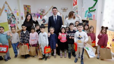Bayraklı Belediyesi, çocuk ve gençlerin eğitim yolculuğunun her aşamasında destek