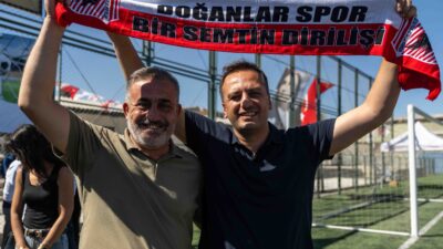 Bornova Belediyesi tarafından yenilenen Doğanlar Futbol Sahası, İzmir’in kurtuluşunun 104’üncü