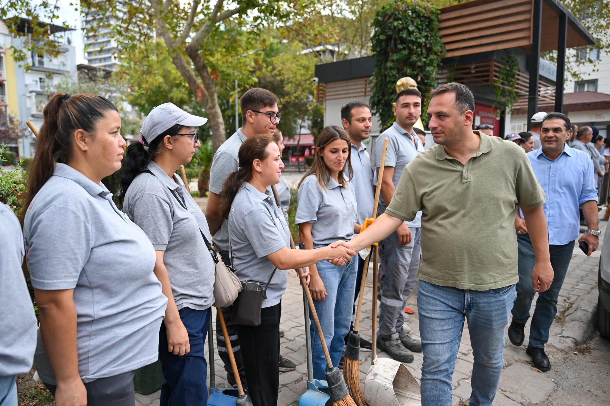 Bornova Belediye Başkanı Ömer Eşki, 20 Eylül Dünya Temizlik Günü