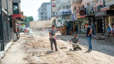 Karşıyaka Belediyesi, Bostanlı Mahallesi’nin yoğun kullanılan noktalarından Cemal Bülbül Sokak’ta
