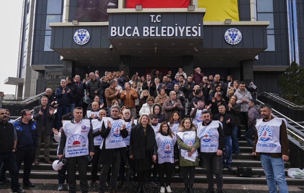 Buca Belediyesi’nde görev yapan memurlar, toplu sözleşmeden doğan hakları ile
