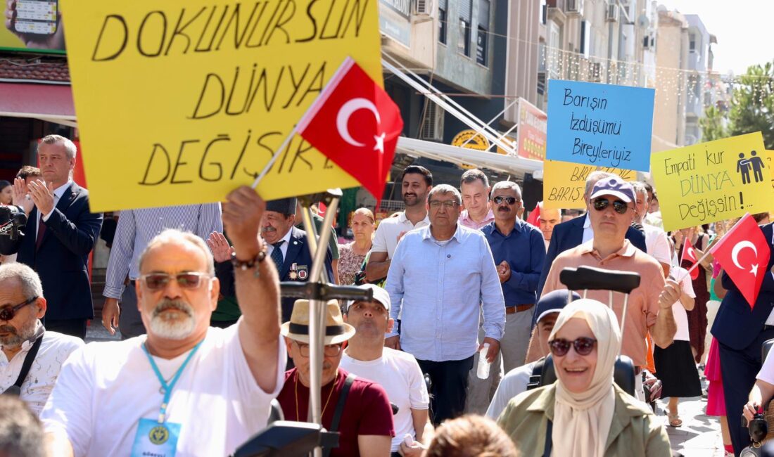 Buca Belediyesi’nin düzenlediği &ldquo;Barış ve Empati Şenliği&rdquo; ile barış, kardeşlik