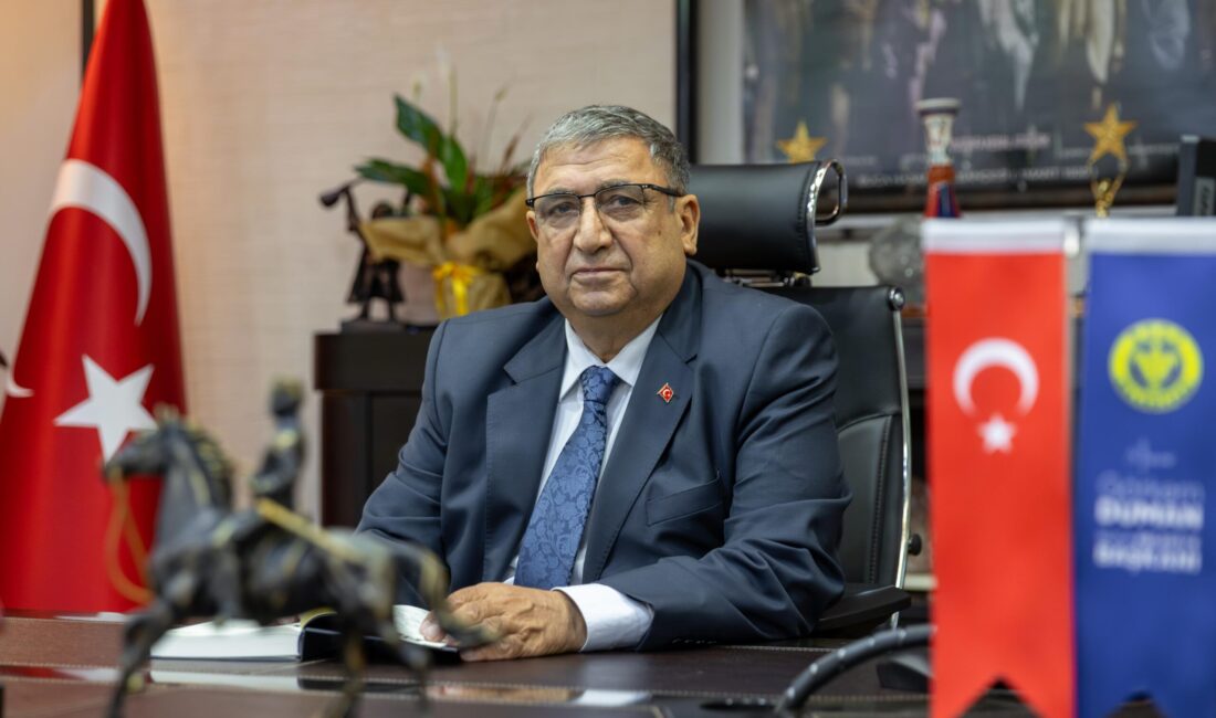 Buca Belediyesi’nin 7-14 yaş grubundaki çocuklara yönelik düzenlediği ücretsiz satranç,