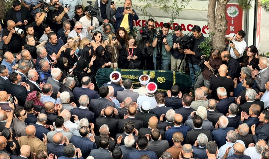 İzmir’in eski Büyükşehir Belediye Başkanlarından Burhan Özfatura, Balçova Niyazi Uğur