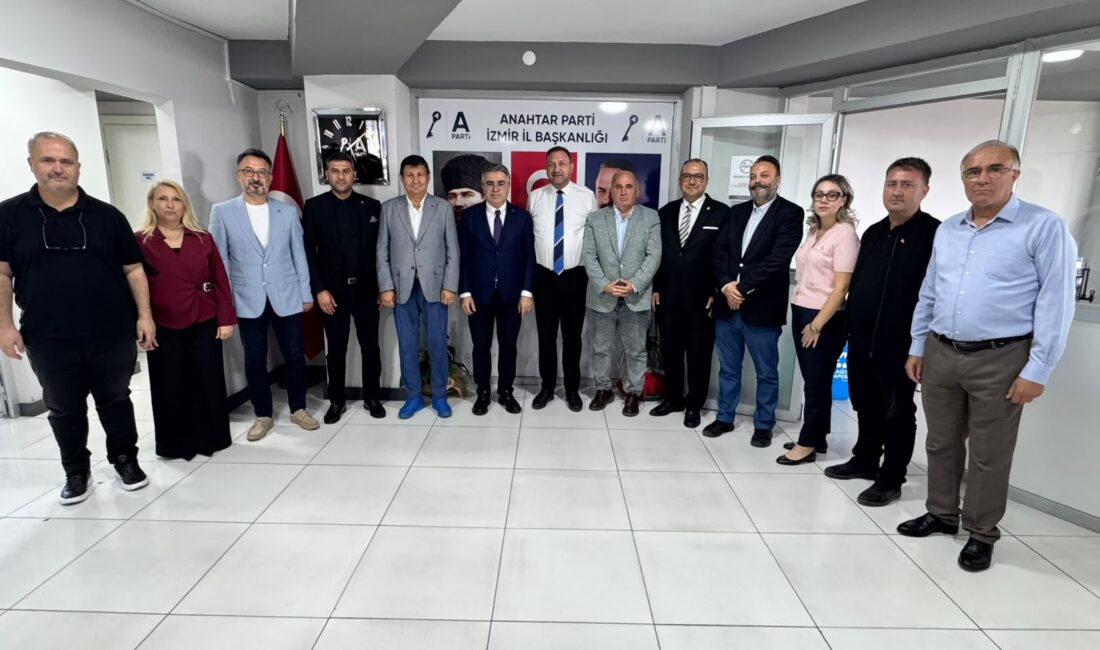 CHP İzmir İl Başkanı Utku Gümrükçü, kentte siyasi partiler arasındaki