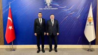 Ankara’da düzenlenen törende Çiğli Belediye Başkanı Onur Emrah Yıldız, AK