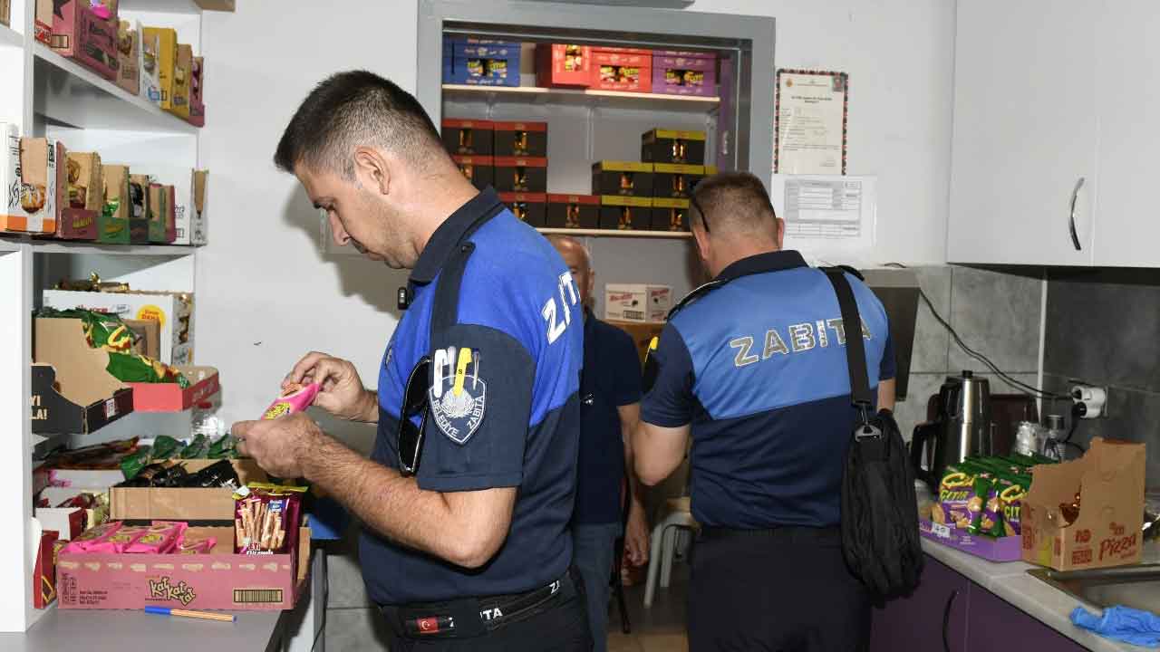 Çiğli Belediyesi, yeni eğitim öğretim yılının başlamasıyla birlikte okul kantinlerine