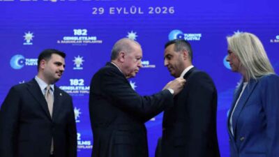 Çiğli Belediye Başkanı Onur Emrah Yıldız’ın AK Parti’ye katılmasının ardından