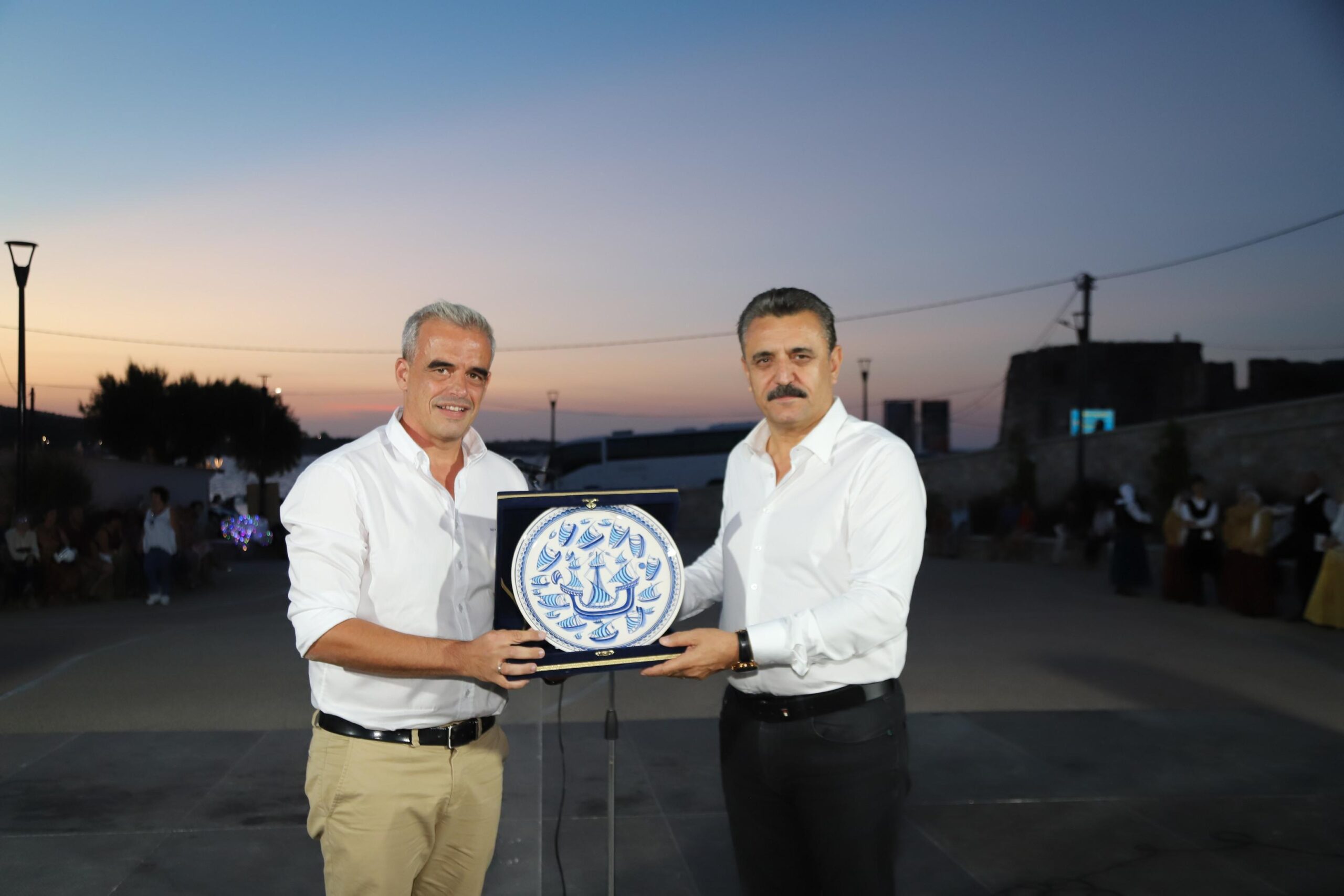 1 Eylül Dünya Barış Günü’nde Dikili ve Midilli arasındaki dostluk