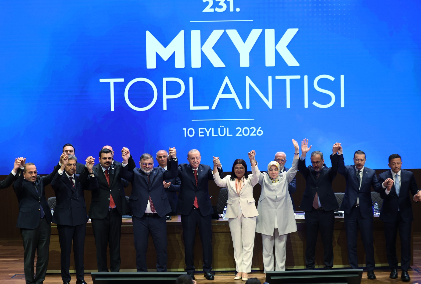 İzmir’de bir ilk: Foça Belediye Başkanı Saniye Bora Fıçı, AK