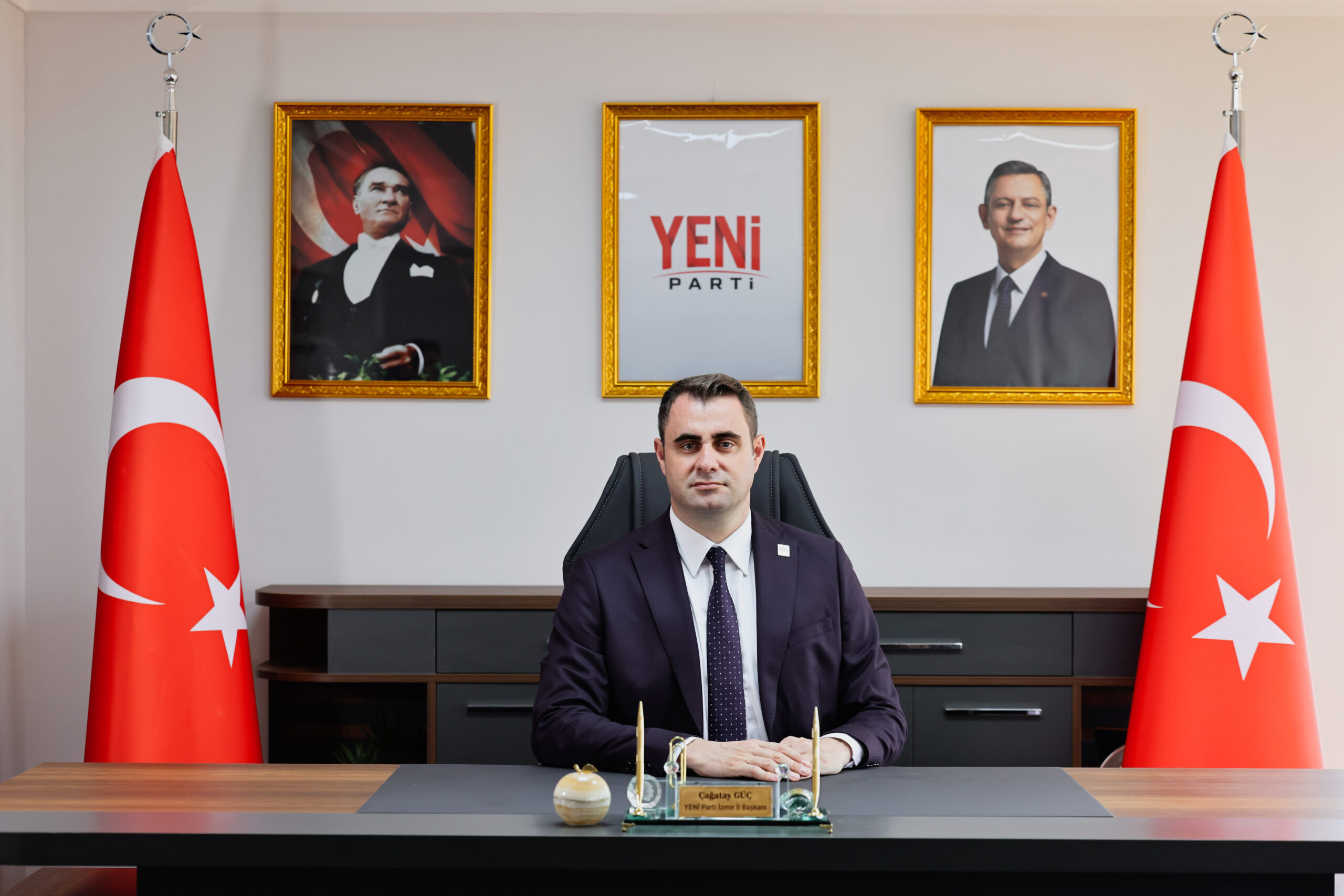 YENİ Parti İzmir Kurucu İl Başkanı Çağatay Güç, belediye başkanlarının