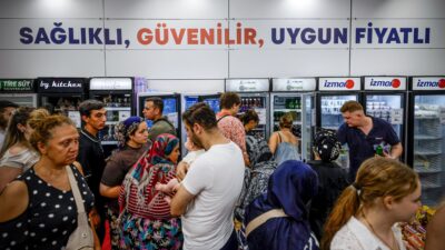 95’inci İzmir Enternasyonal Fuarı’nda ziyaretçilerin yoğun ilgi gösterdiği noktalardan biri