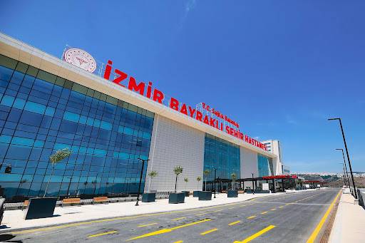 İzmir Bayraklı Şehir Hastanesi’ndeki Asansör Sorununa Neşter: 26 Asansör Yenilenecek