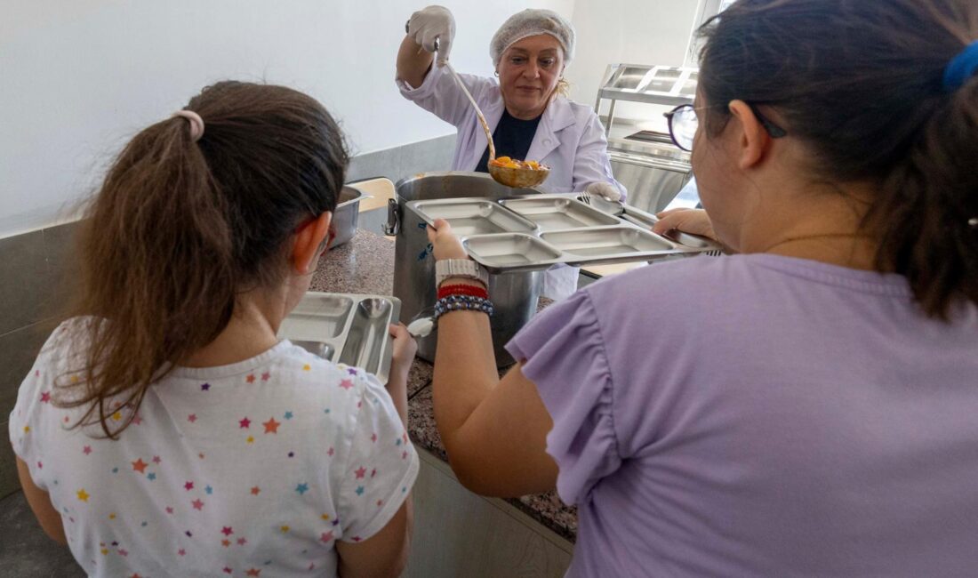 İzmir Büyükşehir Belediyesi, özel gereksinimli öğrencilerin eğitim gördüğü 32 okula