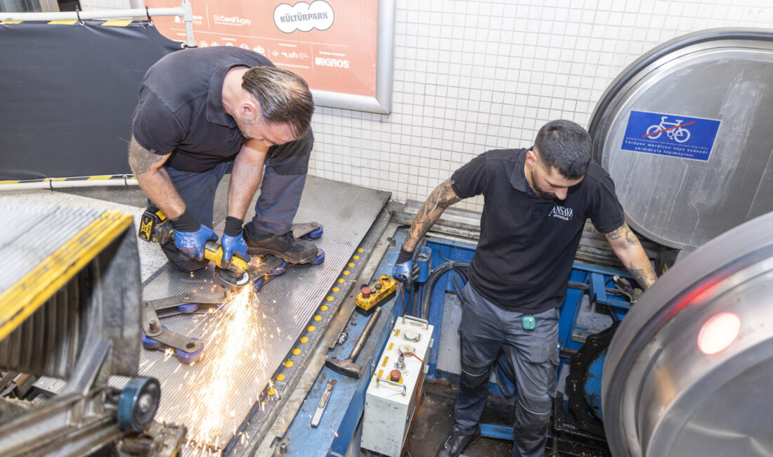 İzmir Metro’da her gün yüz binlerce yolcunun kullandığı yürüyen merdiven