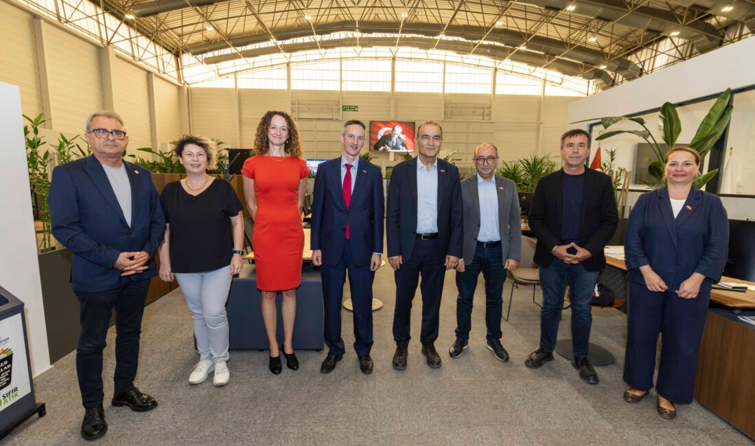 İzmir Büyükşehir Belediyesi Başkan Vekili Dr. Zafer Levent Yıldır, Birleşik