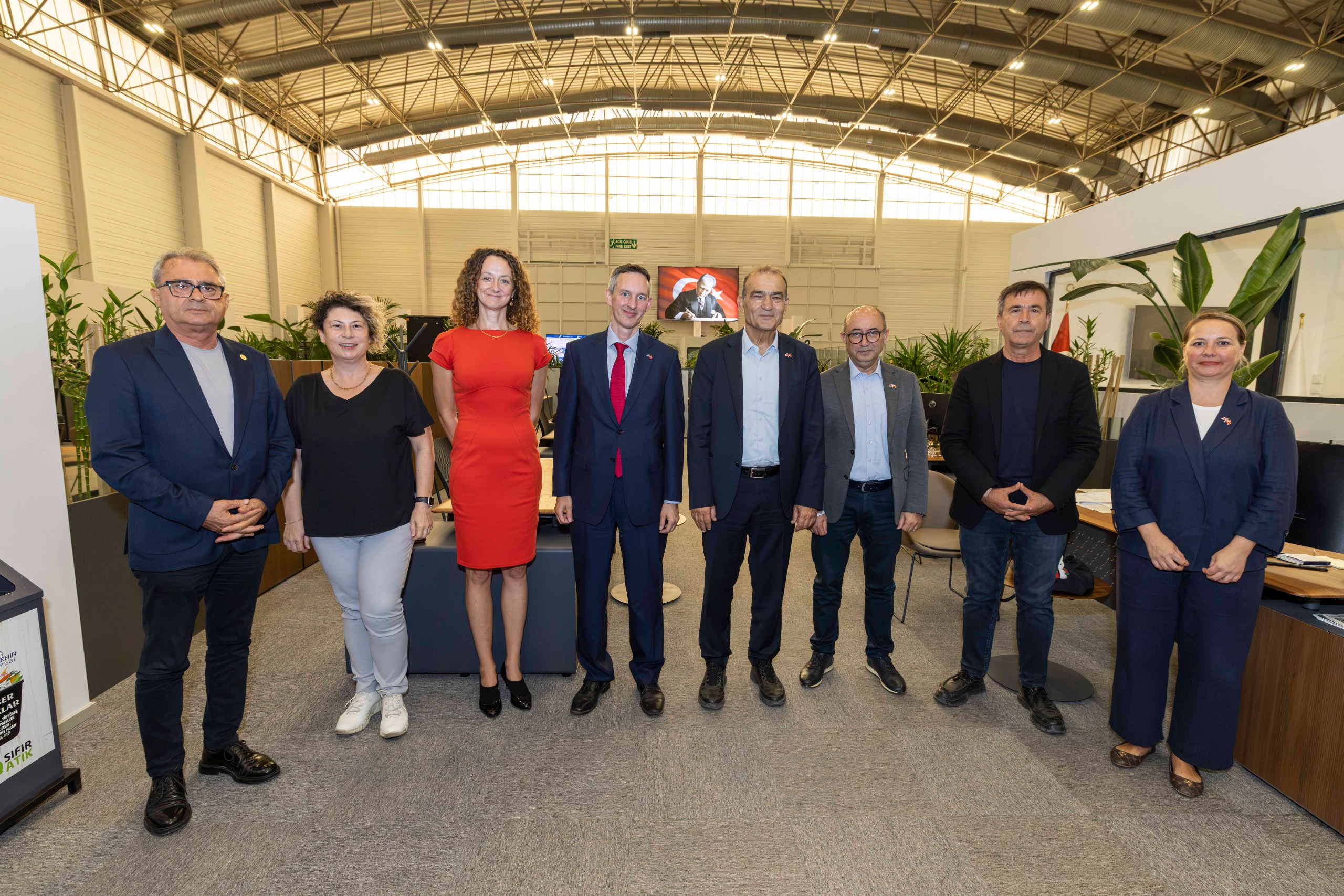 İzmir Büyükşehir Belediyesi Başkan Vekili Dr. Zafer Levent Yıldır, Birleşik