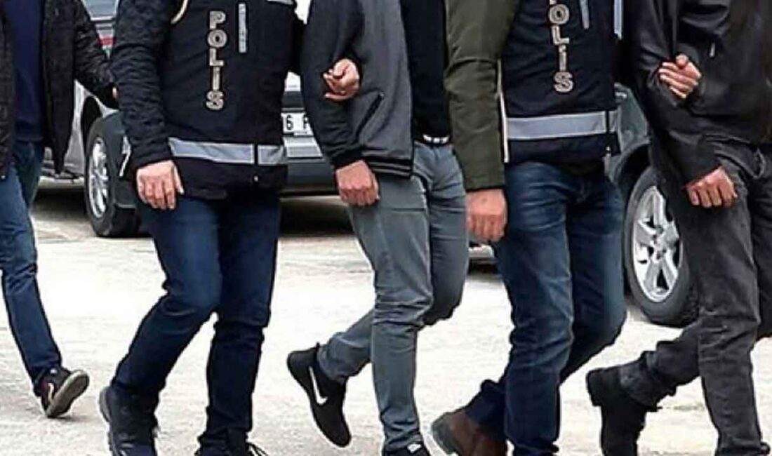 İzmir’de sosyal medya üzerinden gençleri suça ve silaha özendiren, organize