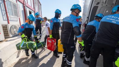 İZSU bünyesinde tamamen gönüllü personelden oluşturulan İZSU-KUT ekipleri, olası afetlere