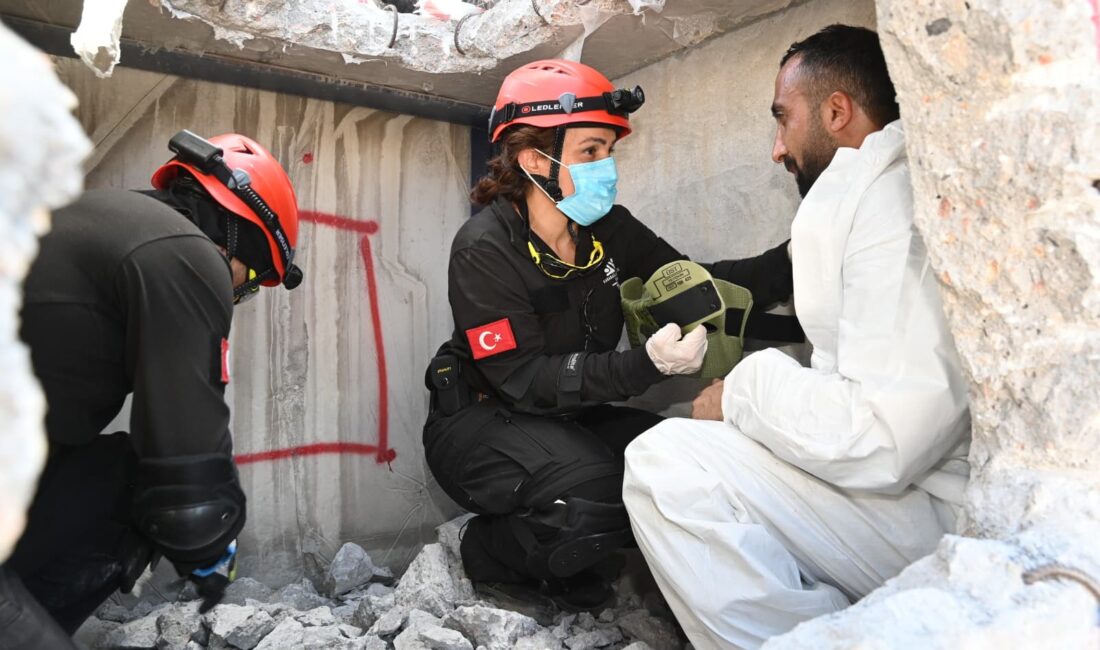 Karabağlar Belediyesi Arama ve Kurtarma Ekibi KAR-KUT, yaklaşık 10 aylık