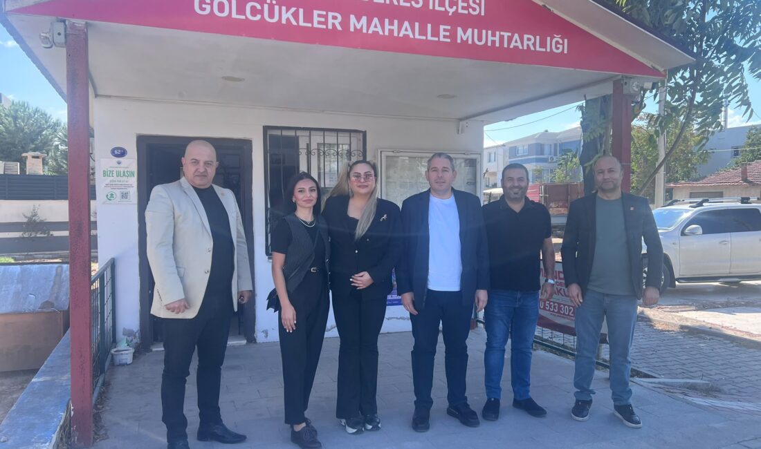 CHP Menderes İlçe Başkanı İsmail Karabel, ilçedeki beş mahalle muhtarını