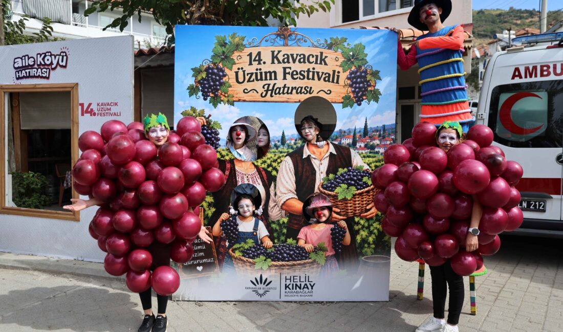 Karabağlar Belediyesi’nin düzenlediği 14’üncü Kavacık Üzüm Festivali, iki gün boyunca