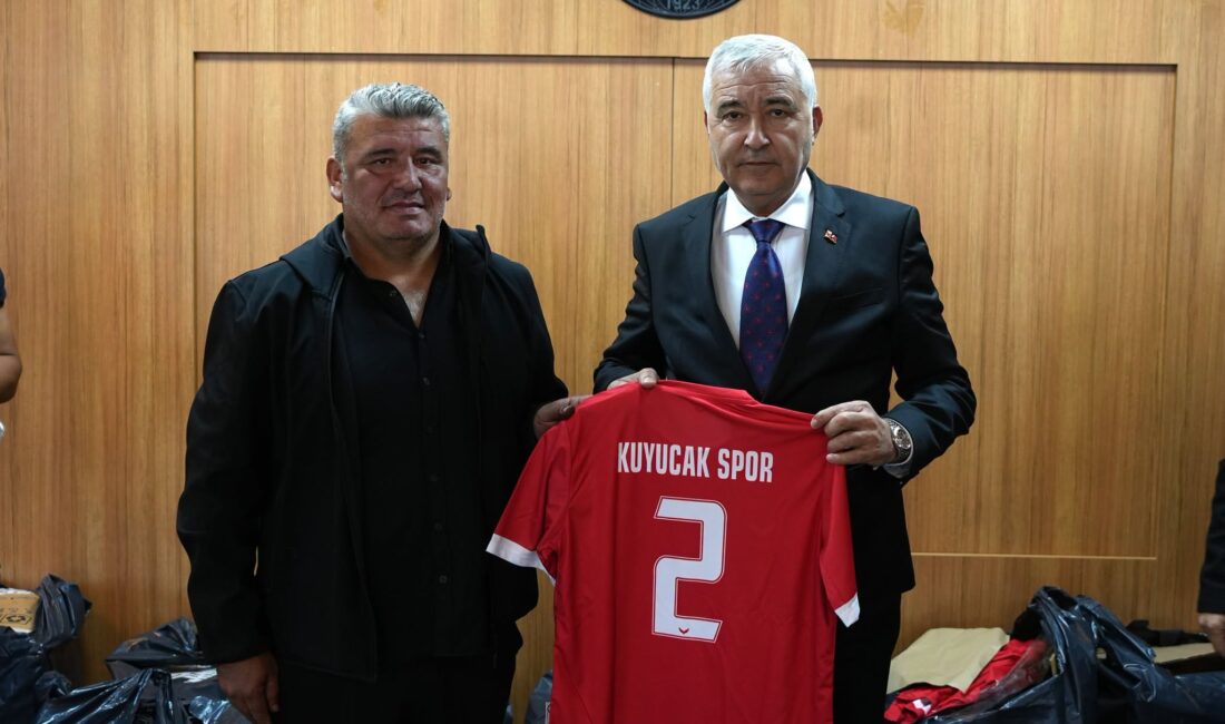 Kemalpaşa Belediyesi, ilçedeki 15 amatör futbol kulübü ile güreş takımına