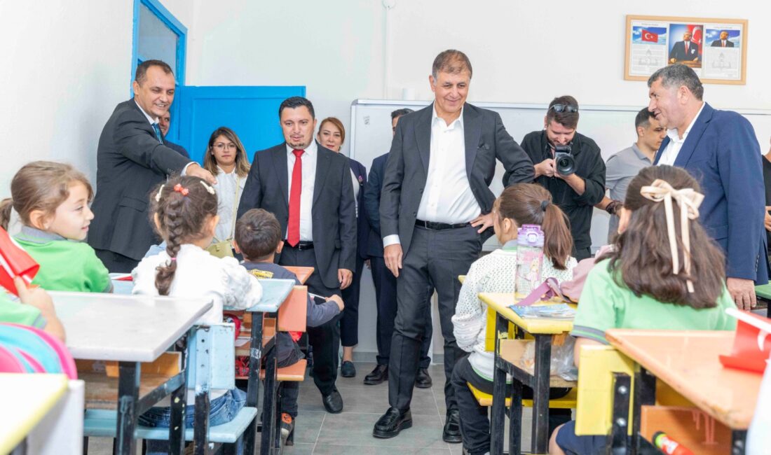 İzmir Büyükşehir Belediyesi’nin yenilediği Bayındır Kızıloba İlkokulu, öğrencilerini daha güvenli