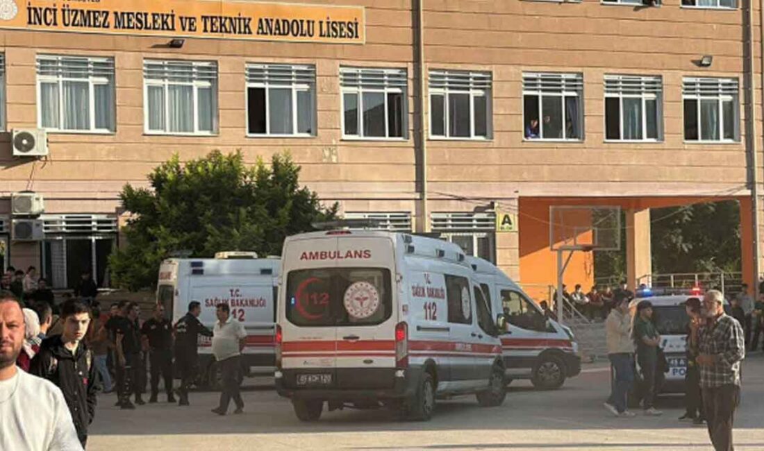 Manisa’da bir okula silahlı saldırı gerçekleştirildi. Öğrencilerin yaralandığı olayın ardından